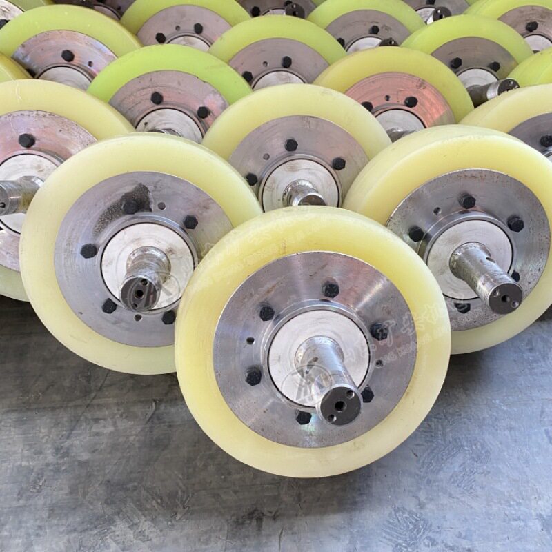 矿用L30/L300滚轮罐耳焊接成型