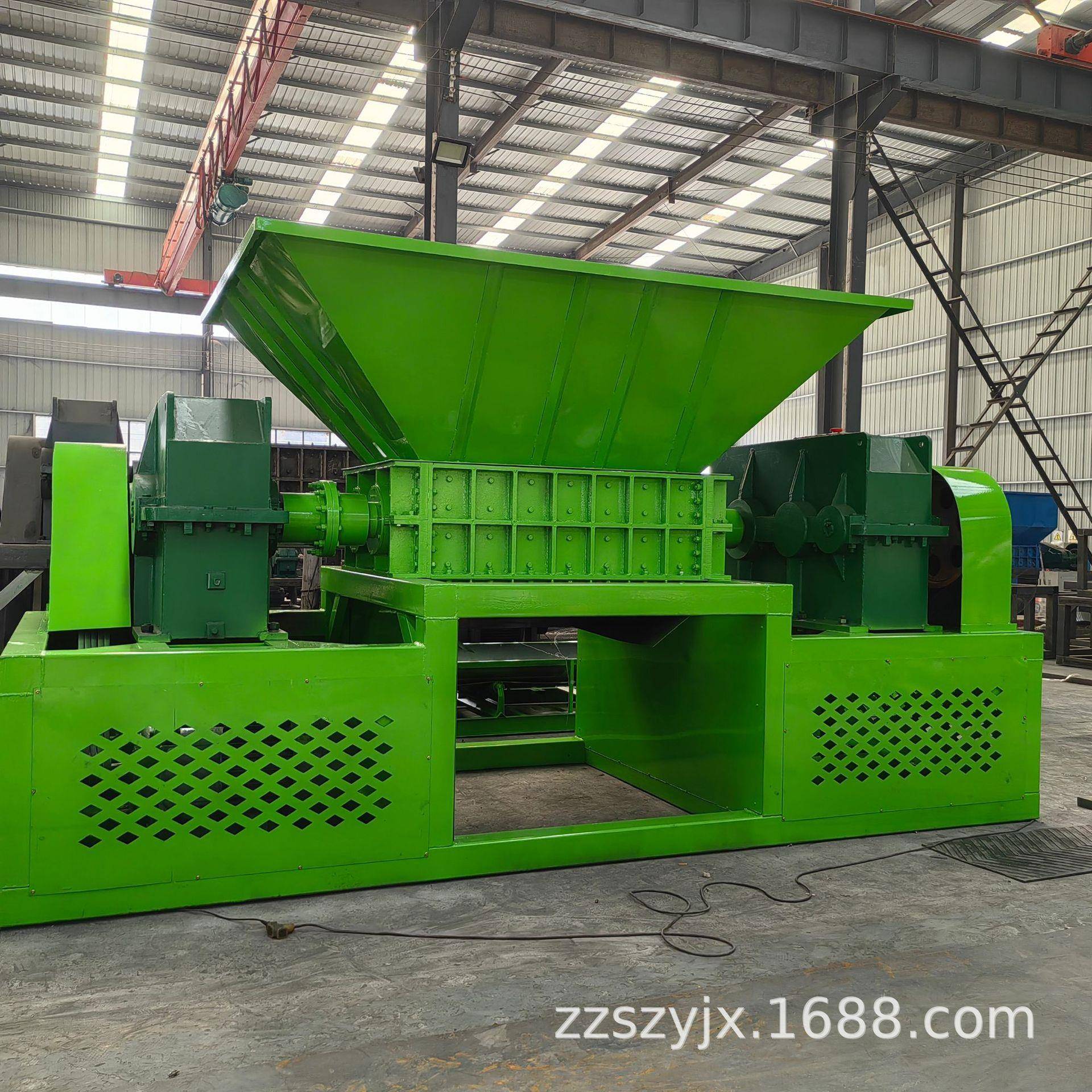 双轴800固废物料撕碎机塑垃料瓶易拉厂罐撕破碎机大件圾破处理设