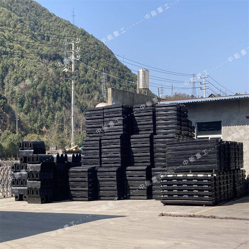 060**8m0m黑色弹性橡胶垫板铁路9橡胶p50道口板轨道辅面板