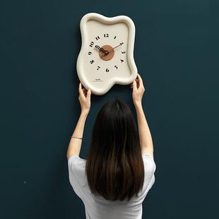 TYOS358wzooo奶油风挂客厅钟现代简约钟表家用餐厅大气时m钟挂墙