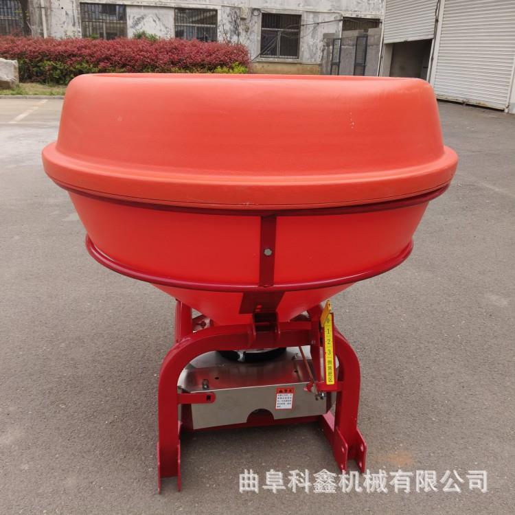 科桶鑫大容轮量塑料圆撒肥多机四ZFW后置甩肥机用途颗粒化肥抛洒