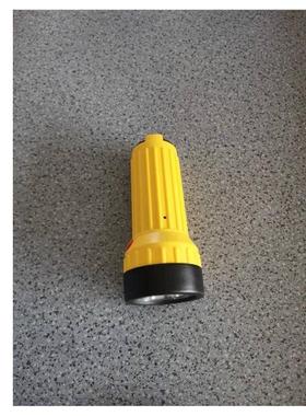 DL2820红黄白信号灯电筒