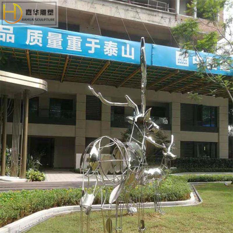 玻璃钢鹿雕塑制作售楼处抽象动物艺术品装置不锈钢镂空铁艺鹿摆件