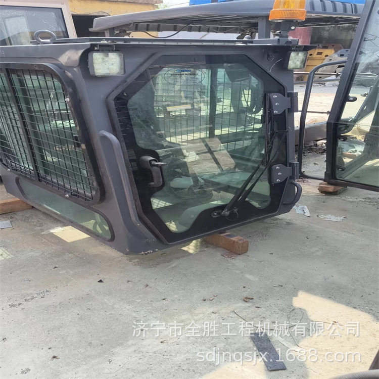 徐工XS202J XS222J振动压路机驾驶室 变速箱总成 全车玻璃