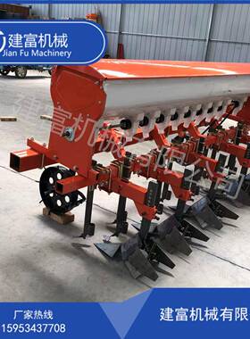 小四轮玉除拖MJR拉机带的中耕草施肥肥一体机米大豆追机中耕施肥