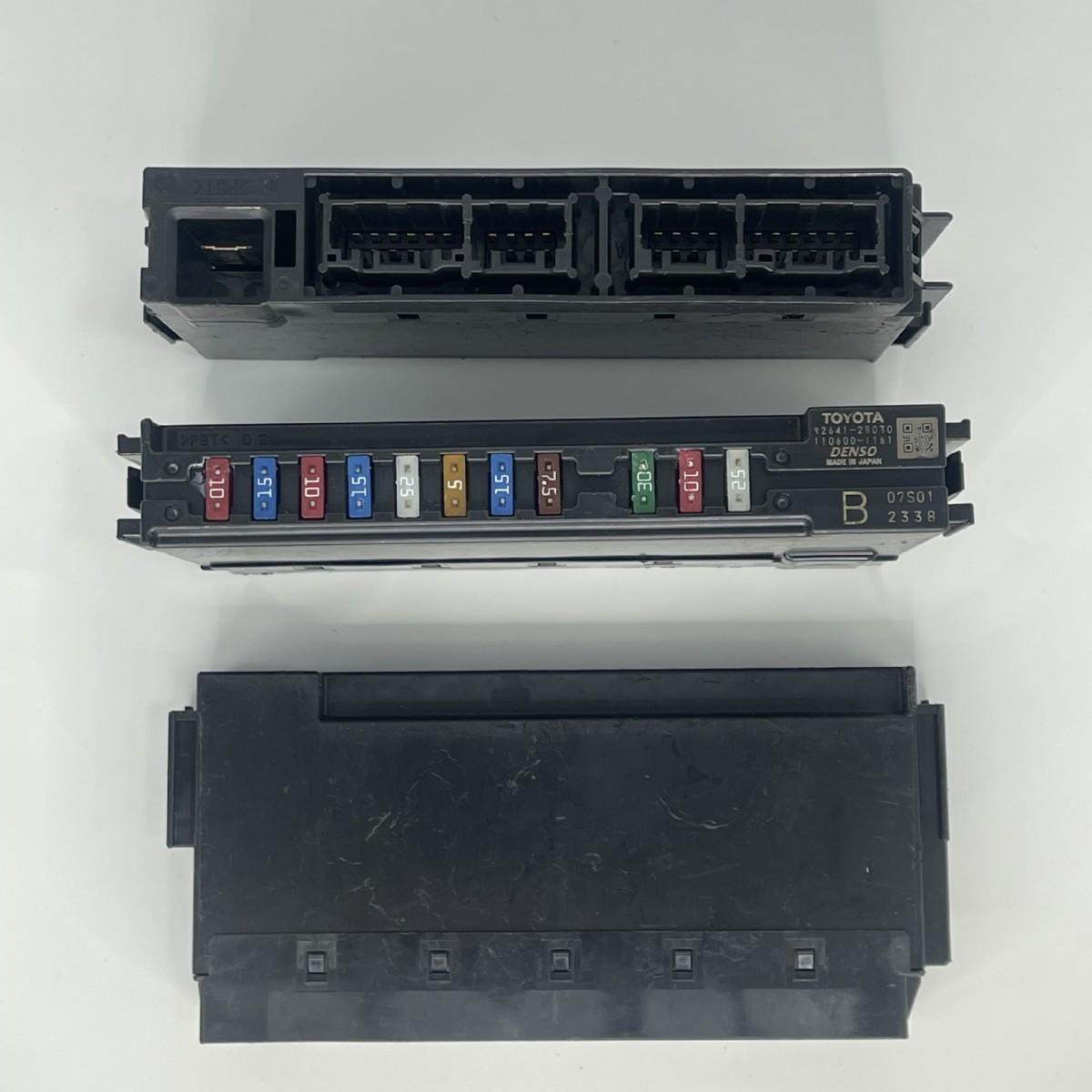 进口丰田保险丝盒82641-28030原装电装继电器110600-1181