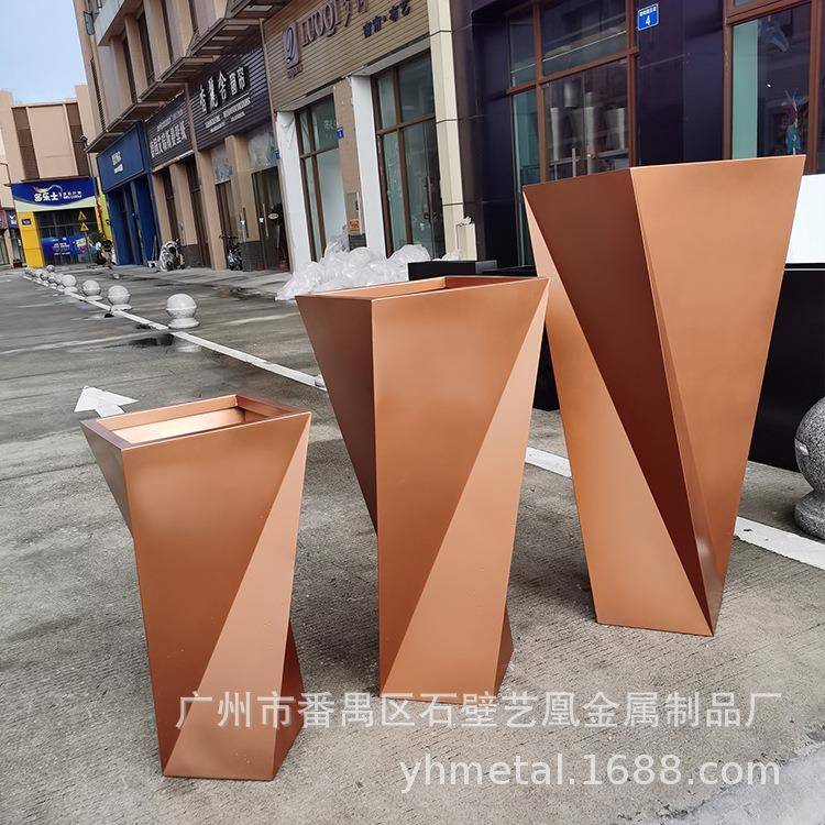 广东凰丽雕塑工艺品有限公司组合型金属玫瑰金拉丝种植花器