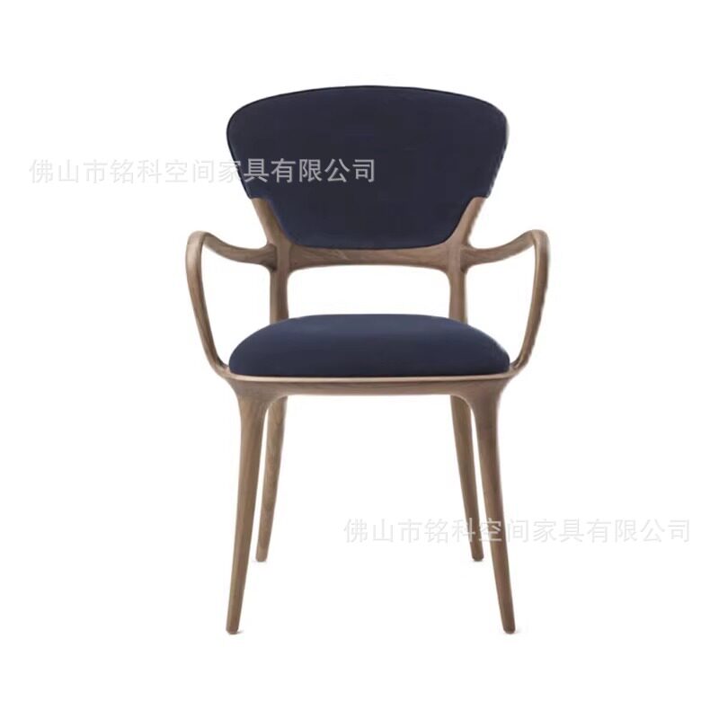 北欧全实木真皮餐椅意式轻奢书椅子家用现代简约餐厅设计师样板间