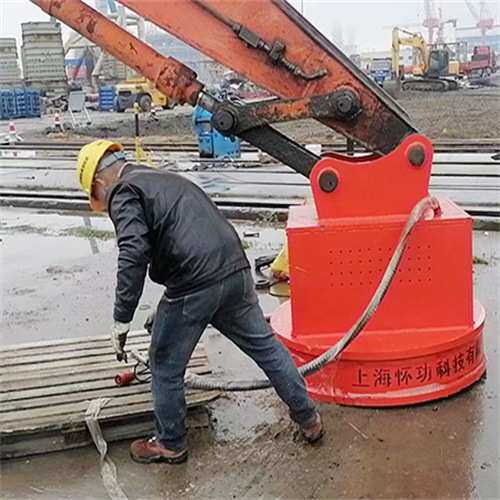 怀功磁业 挖机属具液压起重电磁铁 圆型废铁废钢电磁吸盘