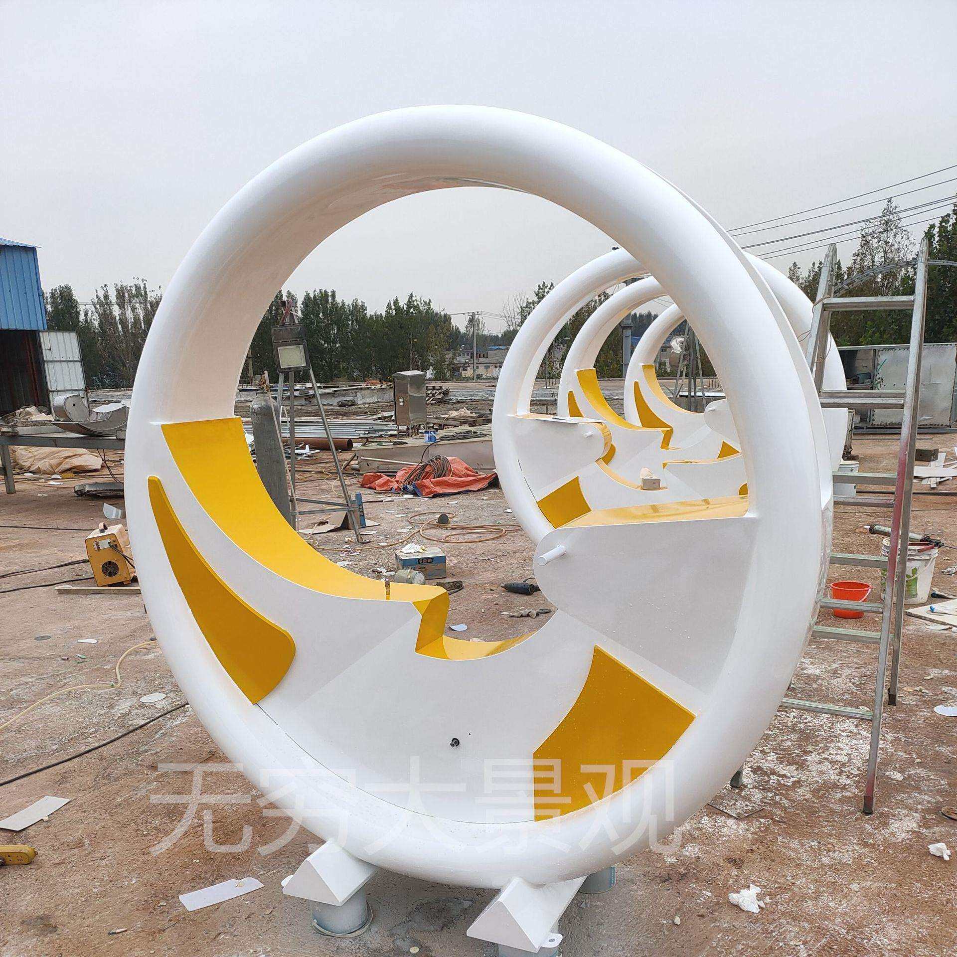 无穷大户外大型互动脚踏喷泉水车 无动力发电跑马灯发光单车摆件