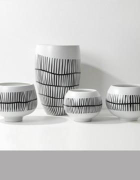 现代YCI创条纹陶瓷花瓶摆件样板间桌民宿售楼部面客厅器软意装花