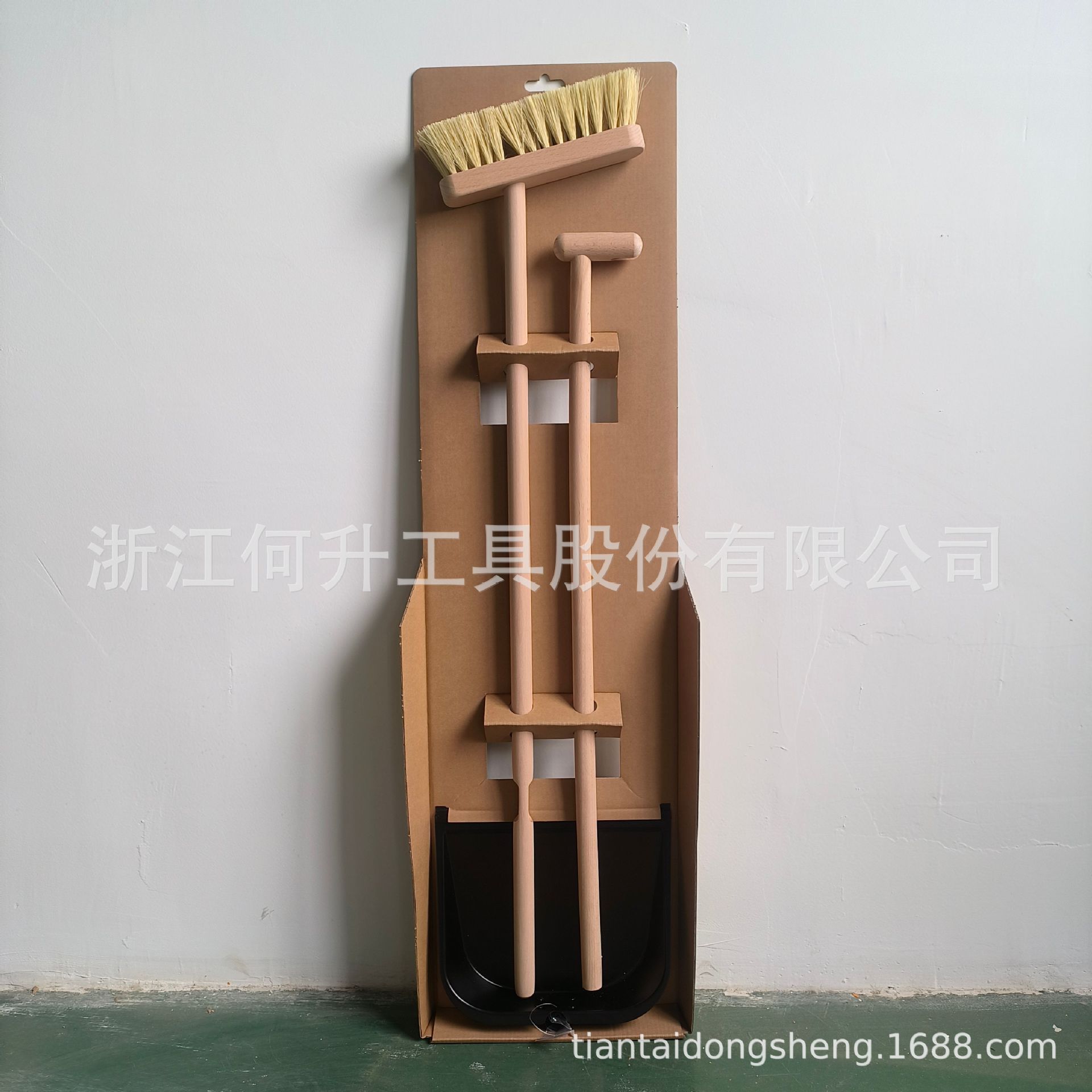 FSC榉木剑麻簸箕扫把套装