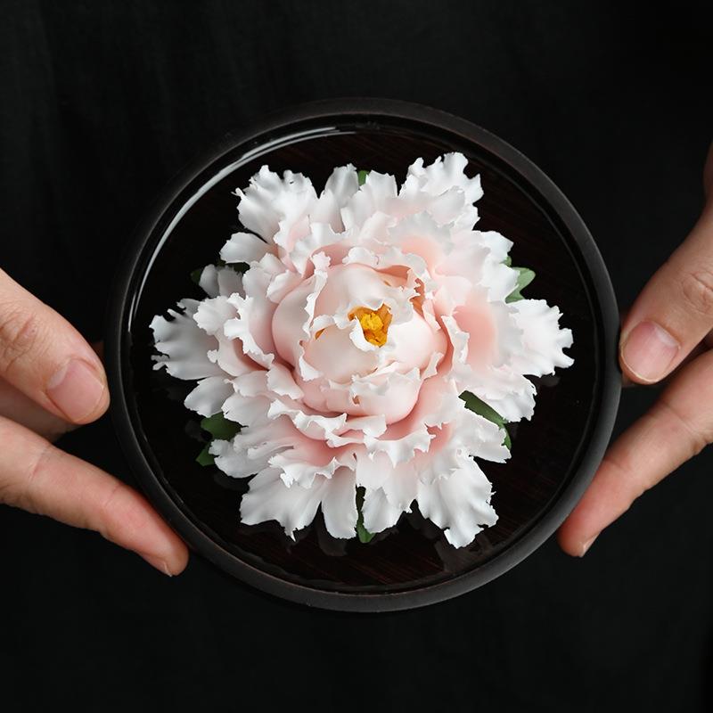 陶瓷收捏牡丹瓷花车载摆件扩香器办公室客厅茶室中式桌面家居饰品