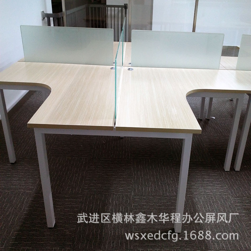 常州办公桌中式办公桌椅组合组合办公桌职员桌屏风卡位厂家批发