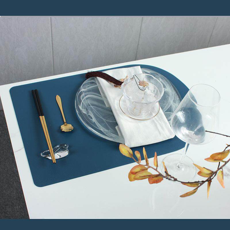 现代简约蓝色轻奢式样板间餐具白色云彩水晶盘配盖碗餐桌摆台样板