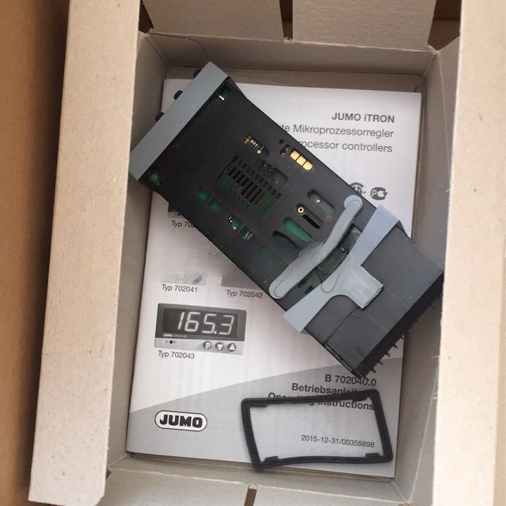 优势供应德国JUMO原装进口温控器 702040/88-888-000-2