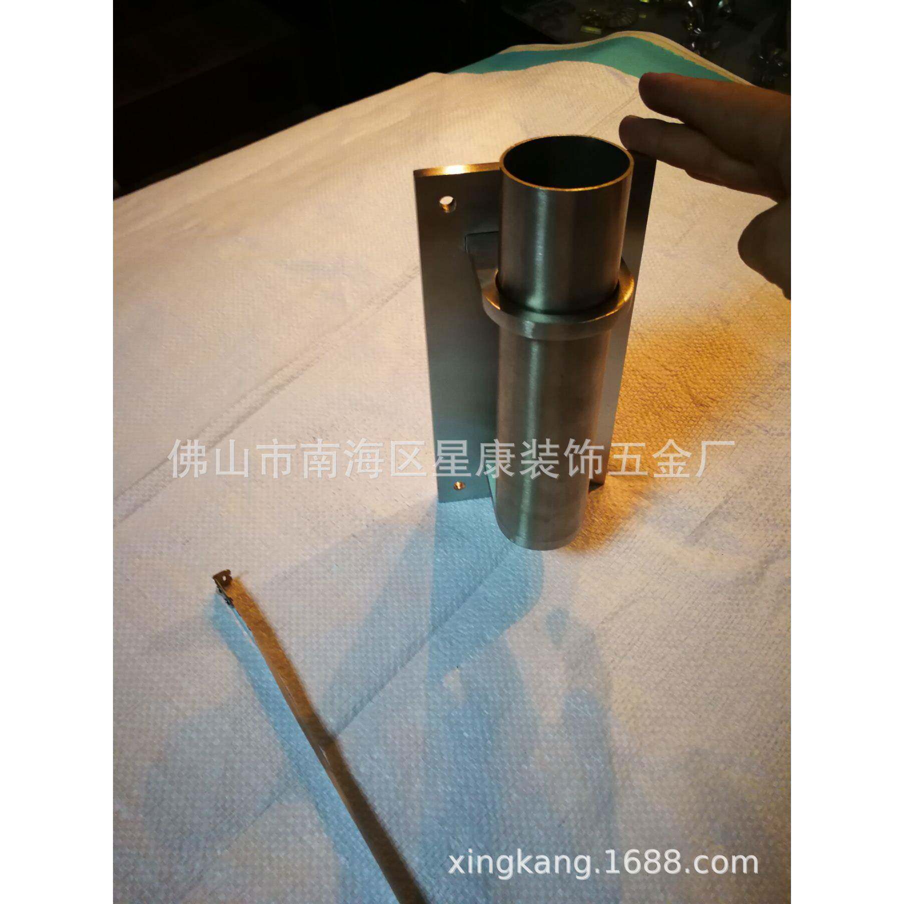 现货供应不锈钢42.4侧装底座,各种不同规格的不锈钢立柱底板