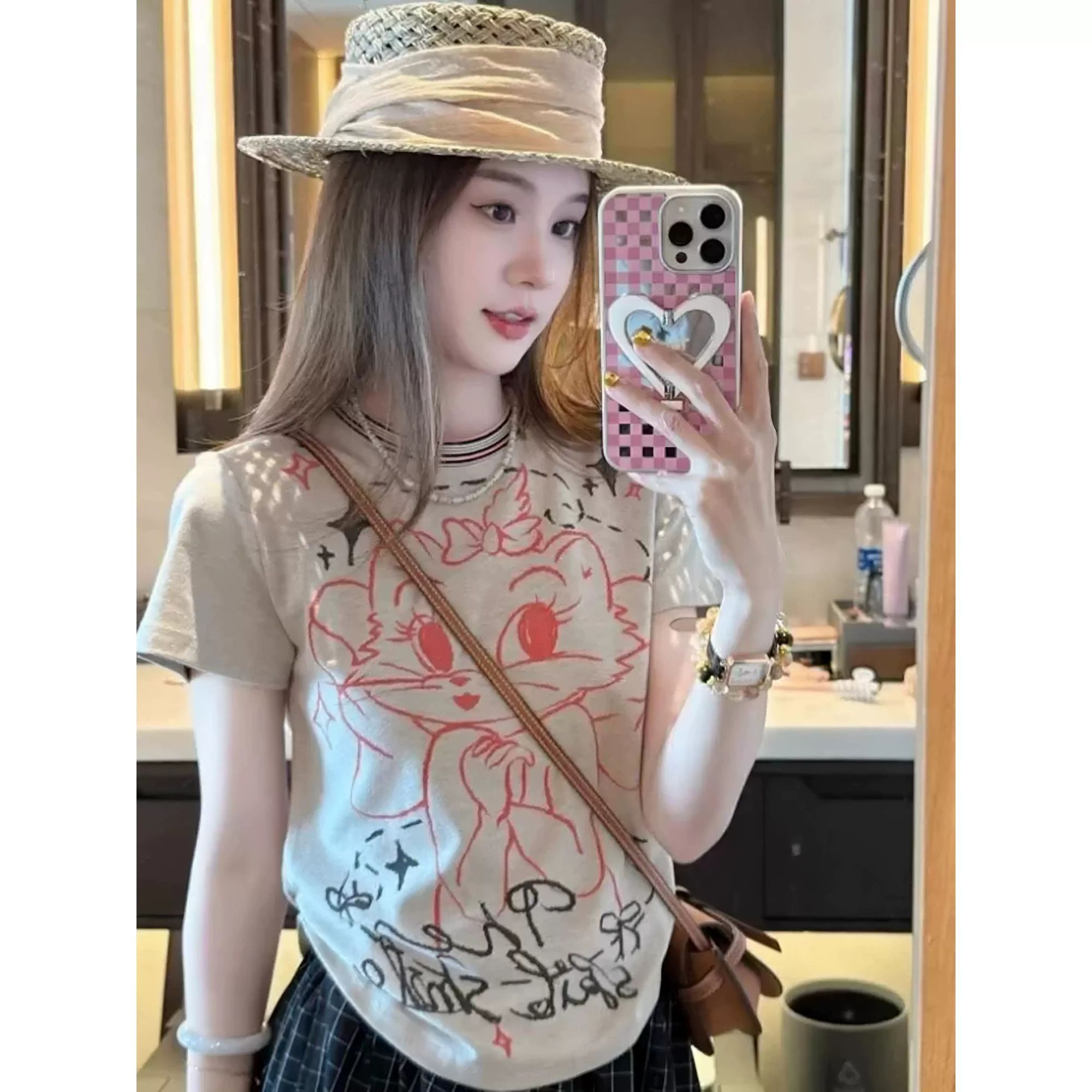 卡通公主猫咪印花短袖t恤女设计感夏季薄款正肩修身短款漂亮上衣