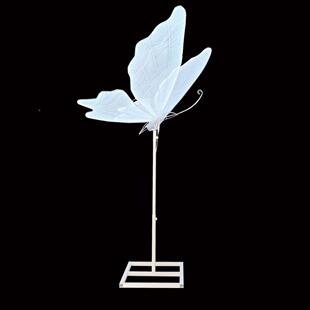 新款膀发光蝶造型婚庆道具蝴路引装灯婚礼舞台电动翅铁艺饰AVM摆