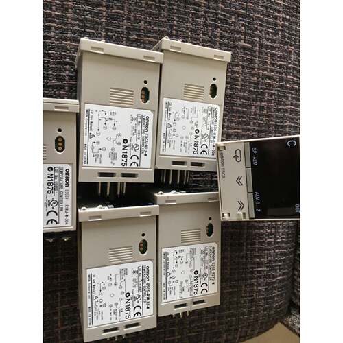 温E5CS-RTU器E5CS-RU-WQU1KJU-W-304Q/R2TU-WR1KJU-WRKJU-WR1T控P