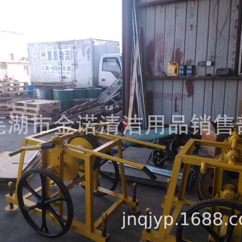 西宁排水管网通沟牛机械牵引疏通机械使用操作步骤