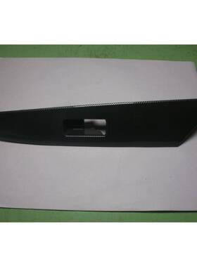 BS1B-68-5L1BS1B-68-5L6适用于马自达3玻璃升降开关饰板