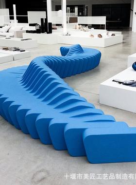 玻璃场钢方GZR块座椅异坐凳商美休闲椅陈S型艺术长形椅室外切片凳