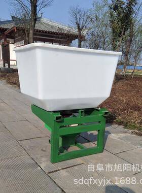 家轮12V电动撒化肥机三车后置挂式施肥器小四轮前撒播92433用机厂