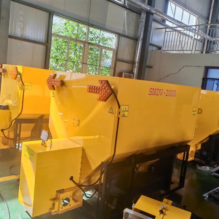 5电0皮卡车挂式动融雪剂撒CIR布不锈钢融雪撒机盐机0.5方融雪撒布