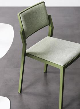 创意餐椅简家设师扶手靠背椅个性约UTX婚庆商用红色计用椅子可堆