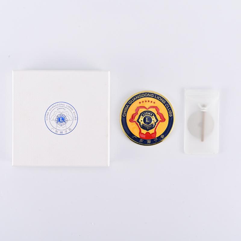 东狮子会gL0标0车中网广前烤漆工艺车标