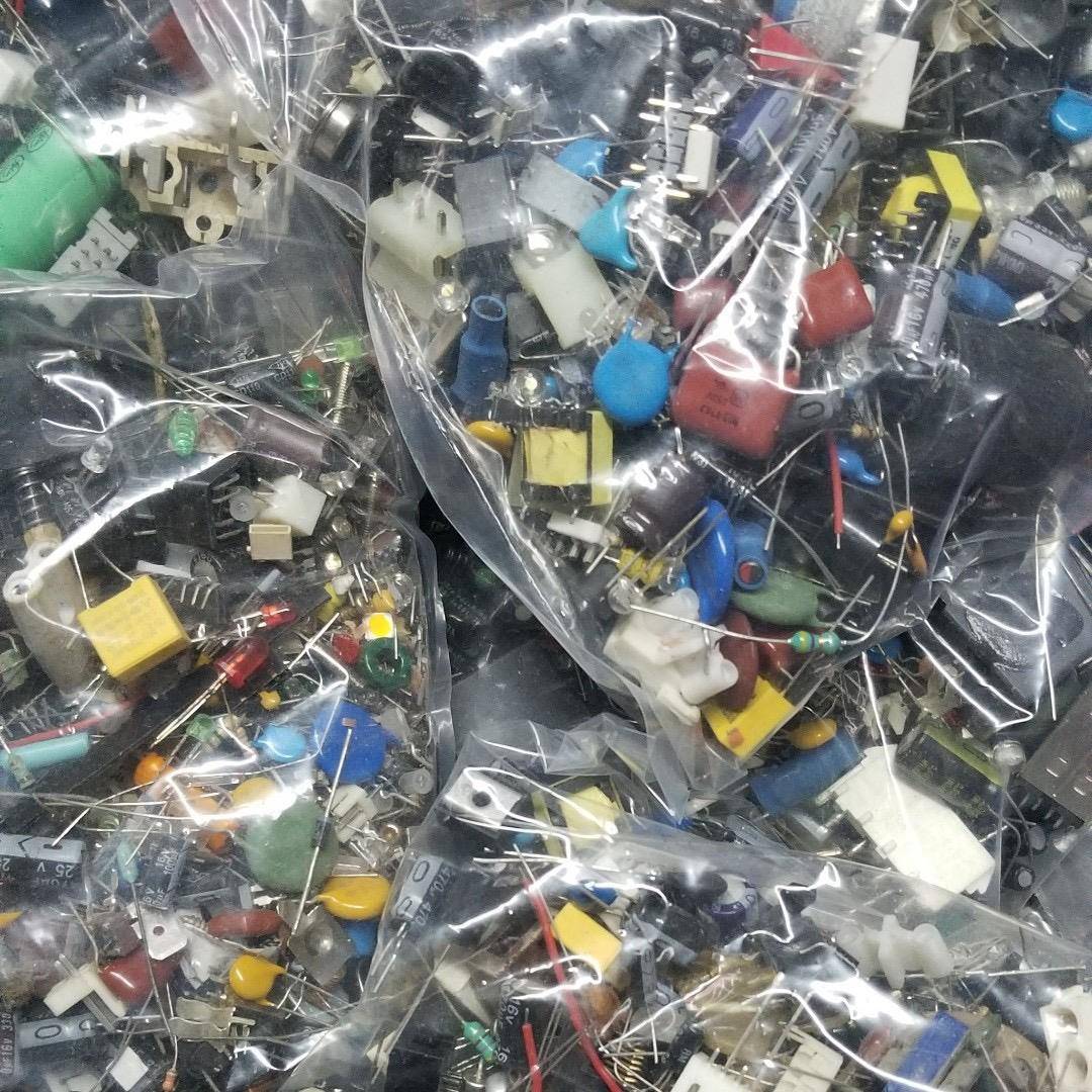 混合数字元件封装二极管Cbb电容电阻夜光开关电感芯片