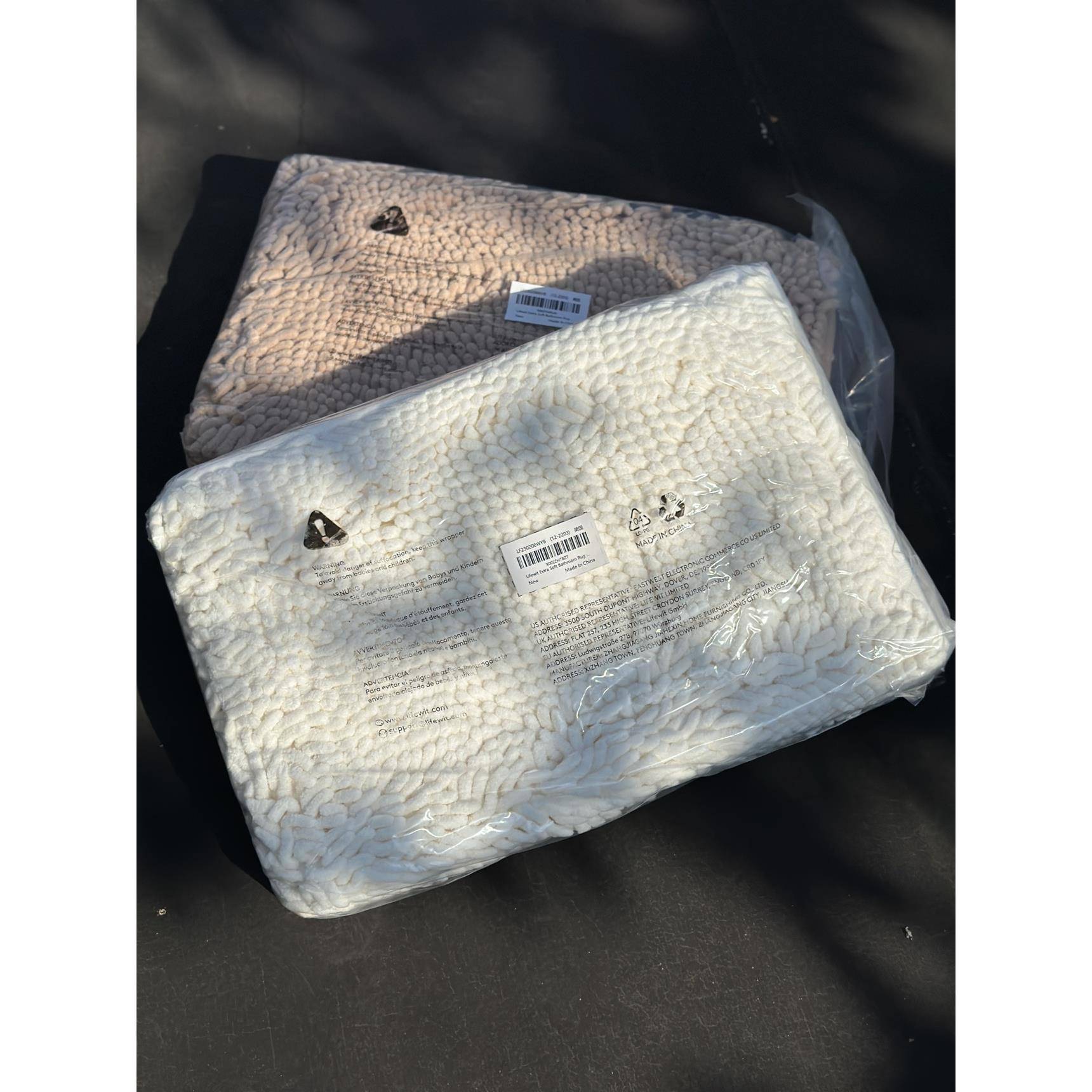 原单白菜价出口漂亮国的浴室防滑地垫75%超纤10%海绵15%pvc