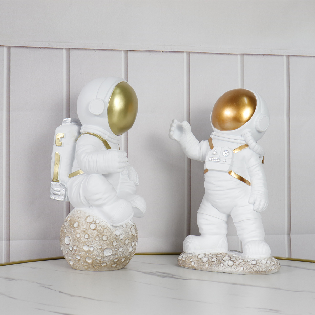 北欧创意玄关电视柜太空人摆件设计师样板房美化乡村桌面装饰用品