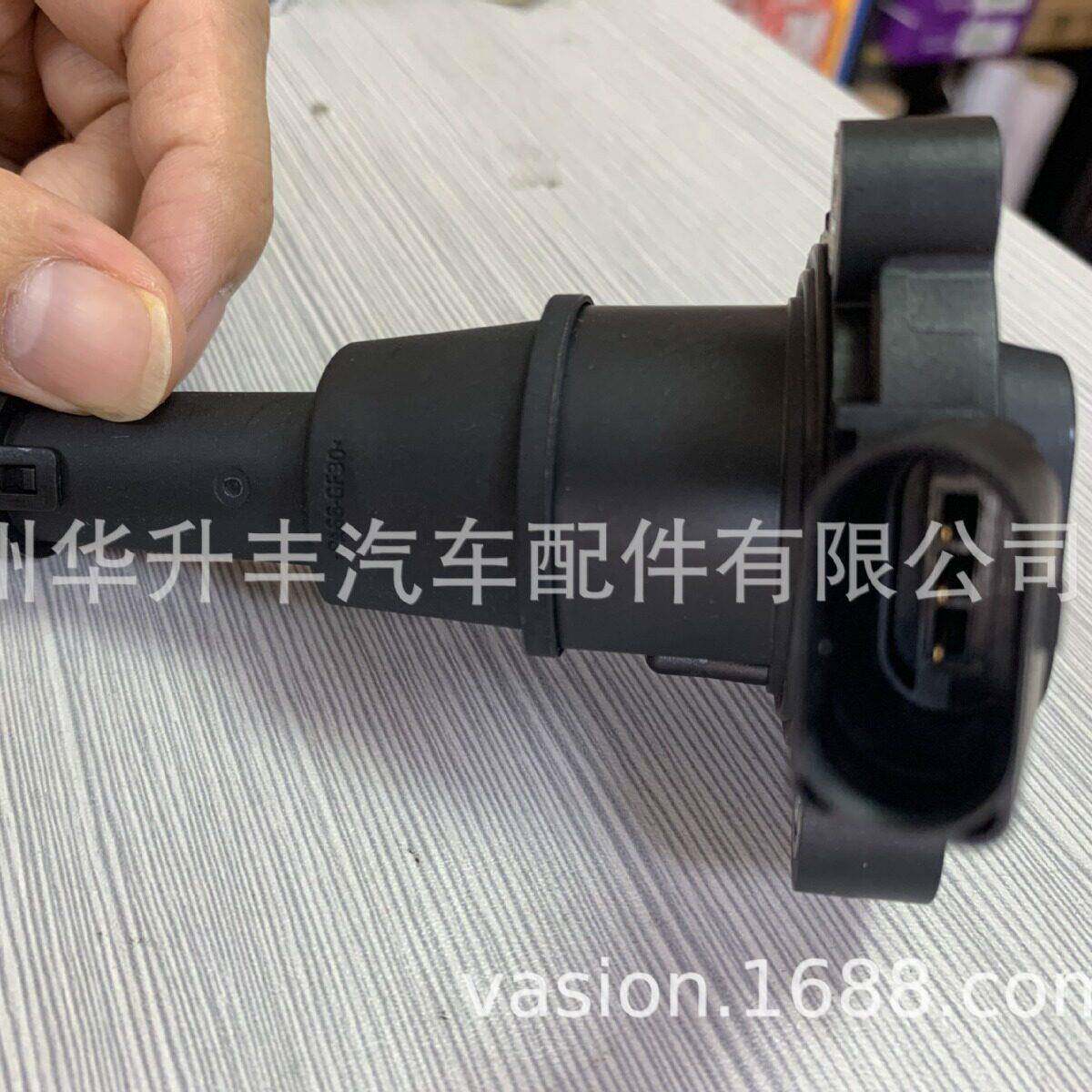 适用于奥迪A1/A3/A4/A5/A6/A7/A8油底壳机油油位传感器03F907660E