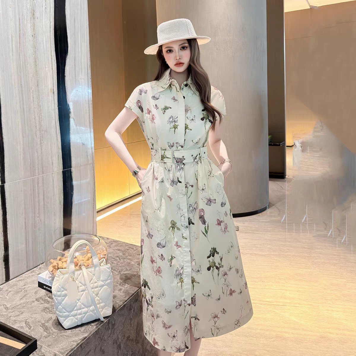 翻领短袖腰带碎花连衣裙女长款收腰显瘦气质穿搭