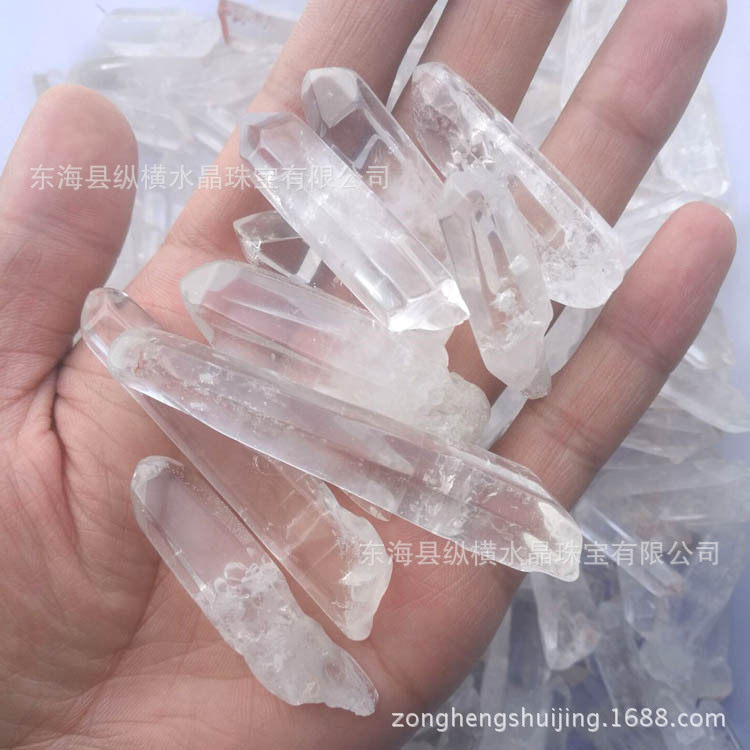 白水晶单晶体碎石批发打磨白晶六棱柱长3-7厘米每1千克