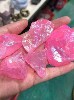 彩色电镀玫红色紫色蓝色水晶原石大块碎石水晶矿物原石摆设