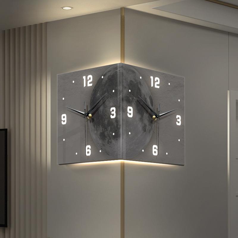 免孔创意转角时钟壁灯客月FAY球灯光拐角钟发双面厅挂钟打led艺术
