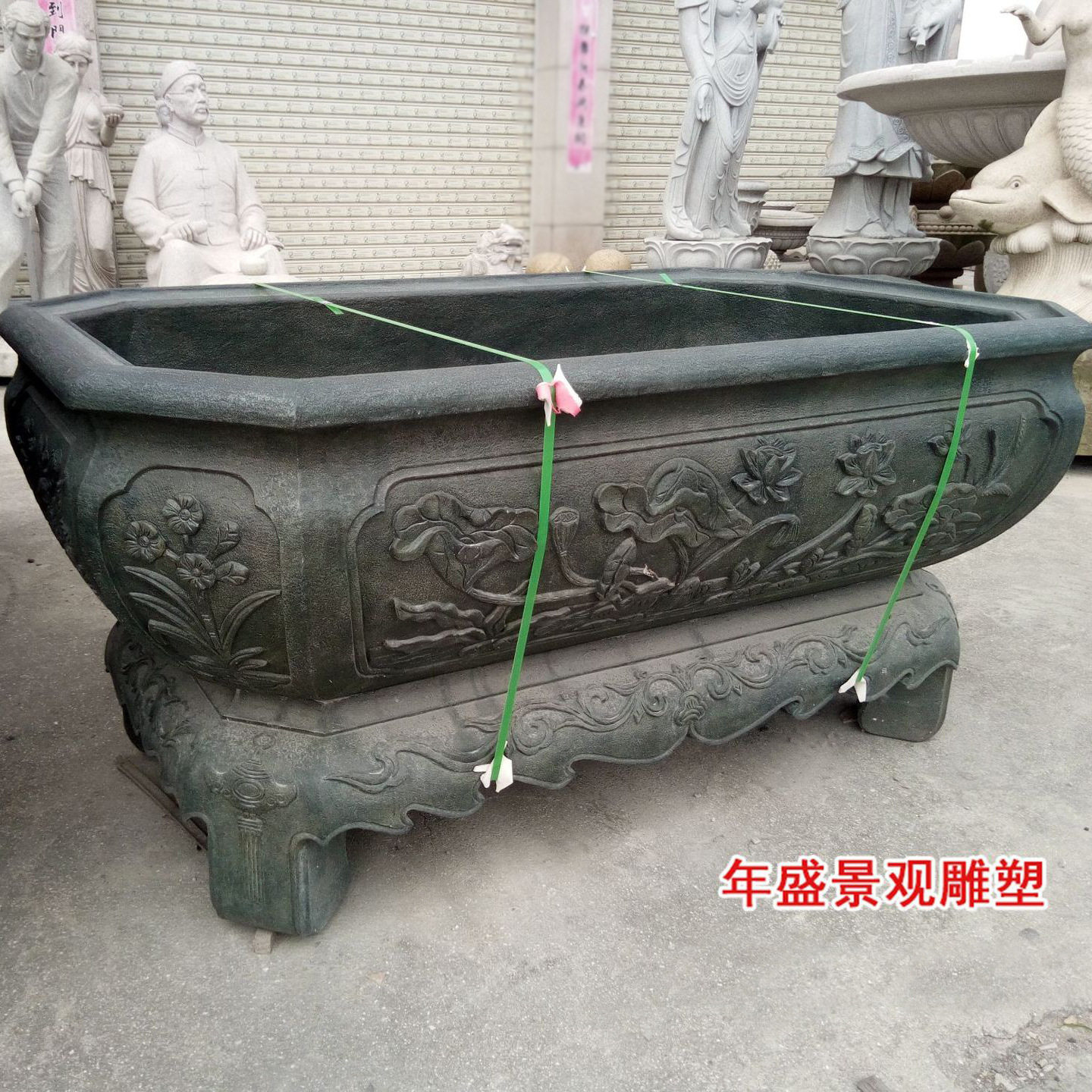 福建石雕仿古鱼缸厂家 荷花浮雕石槽 庭院园林雕刻养鱼池子水缸