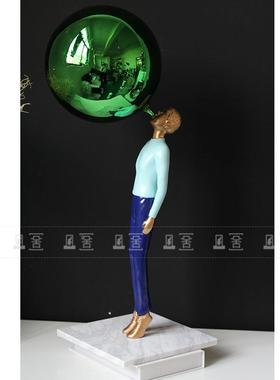 轻奢现代树脂装吹气男孩饰工艺51269品样板房售处客厅玄关人楼物