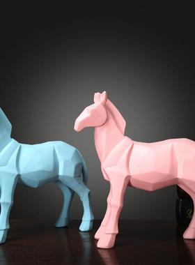 北欧约现代关生肖几何马摆办公室件开业客厅7162家居装饰玄动物摆