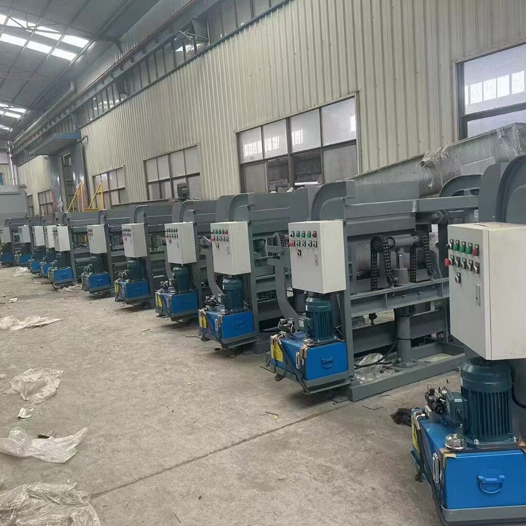 垃圾桶可移动垂直倒料提升机120升垃圾桶提升翻料机垃圾桶提升机