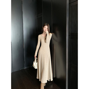 1XTWO 惬意松弛 长袖V领针织连衣裙女气质收腰显瘦修身打底长裙