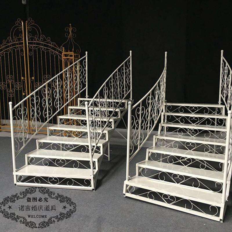 婚庆道具铁艺弧形楼梯婚礼云梯婚庆场景布置婚庆金色凤尾楼梯