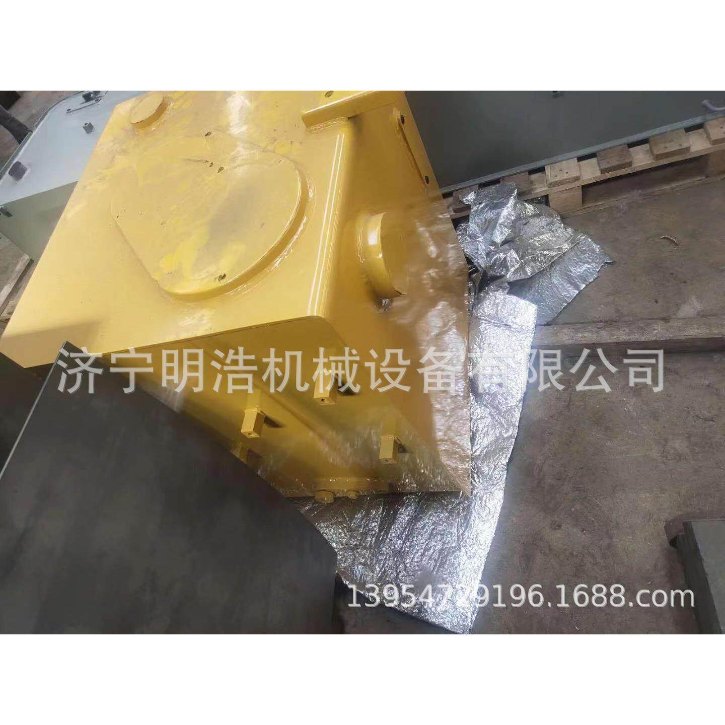 PC300-7液压油箱柴油箱 挖掘机全车配件驾驶室电脑版喷油泵