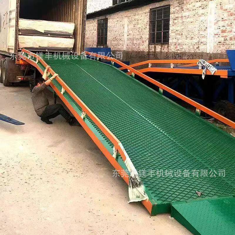 物流卸仓库集装箱斜坡台坡REH平月爬台搭车桥黄埔叉车装货登车桥