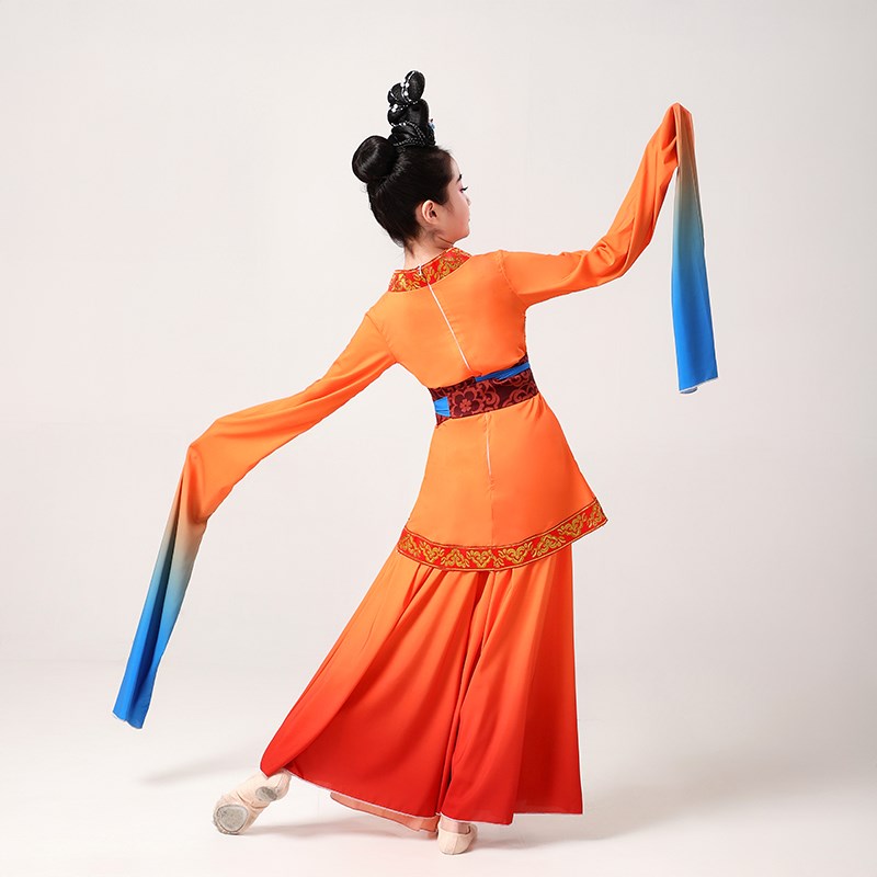 水袖古典舞服少儿童采薇中国风踏鼓甩袖桃杯俑梦汉唐舞蹈演出服装