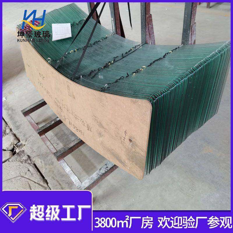 坤豪玻璃厂专业生产异形玻璃深异形磨边玻璃设备齐全工艺精湛