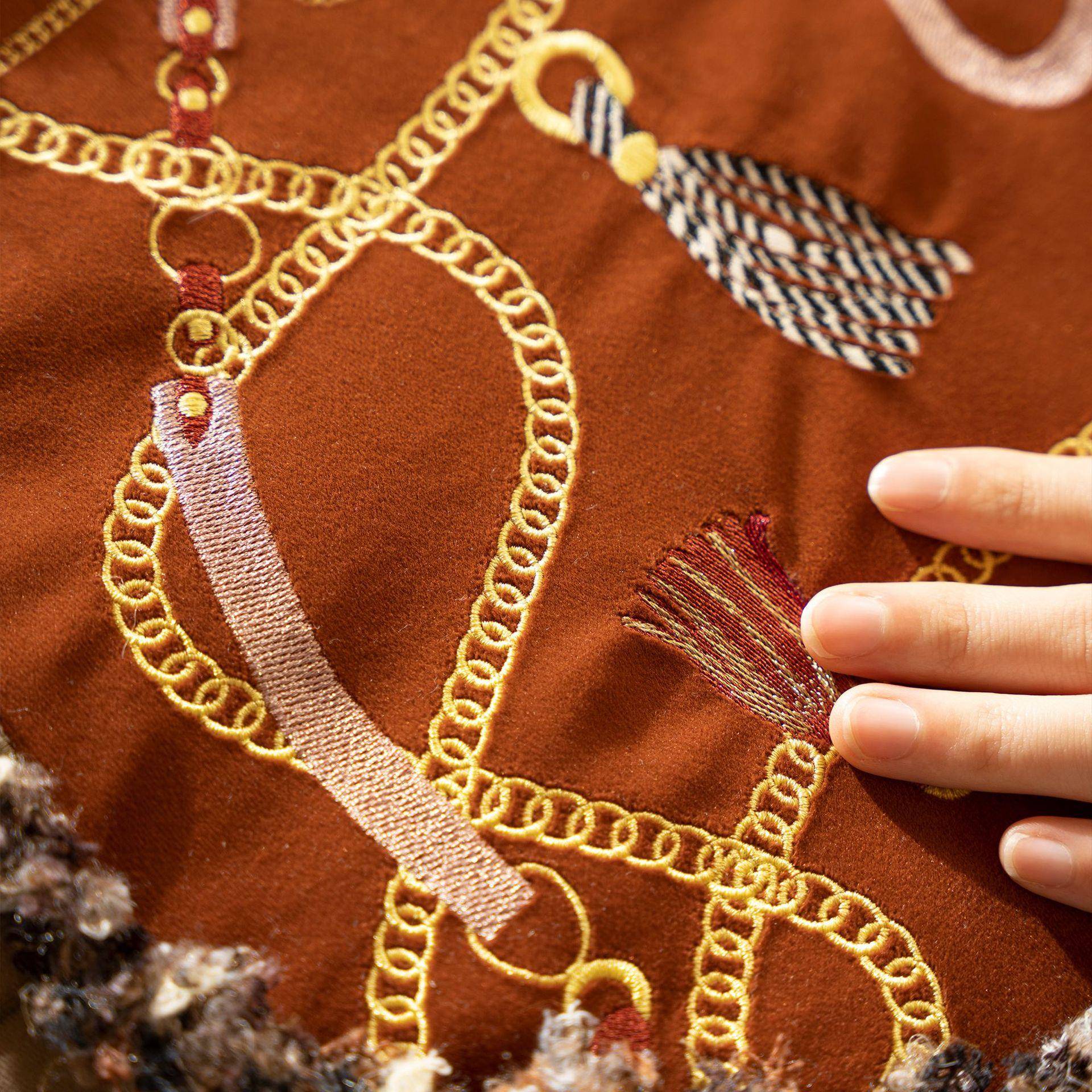 金链褶条绣DBR花靠垫绒布手工打立彩体靠枕年含芯可拆洗龙抱枕